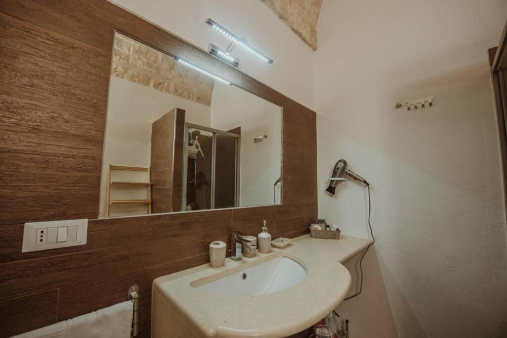 Dimora Chris Ostuni Villa ภายนอก รูปภาพ