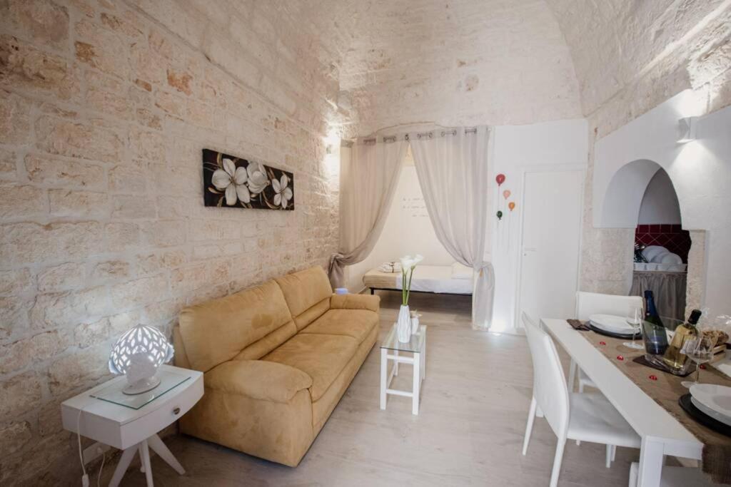 Dimora Chris Ostuni Villa ภายนอก รูปภาพ