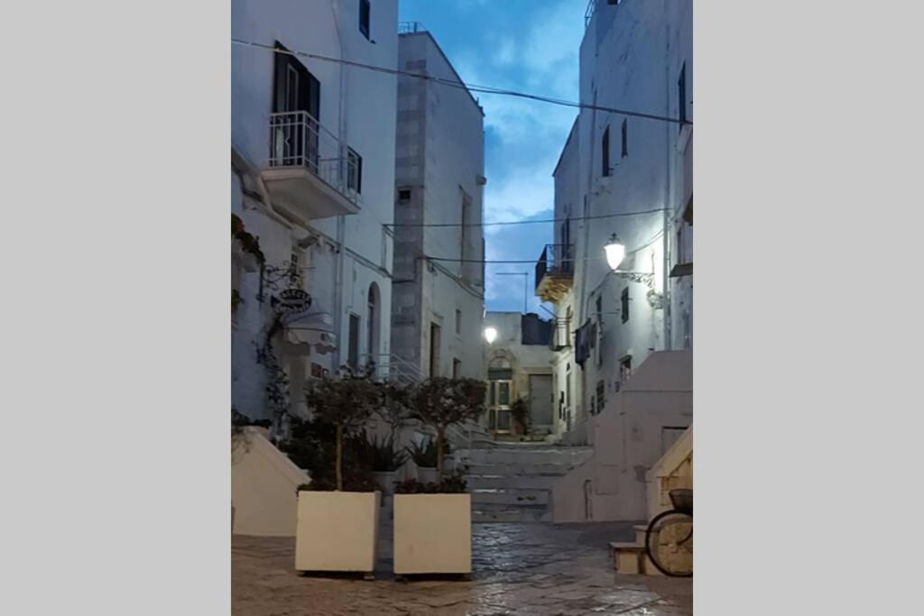 Dimora Chris Ostuni Villa ภายนอก รูปภาพ