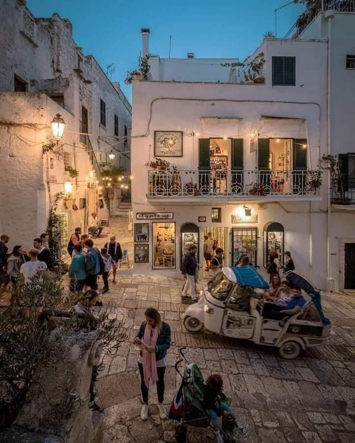 Dimora Chris Ostuni Villa ภายนอก รูปภาพ